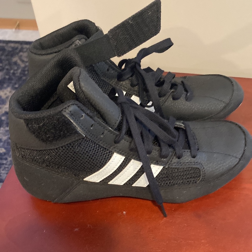 Adidas Youth Wrestling Shoes size 3.5